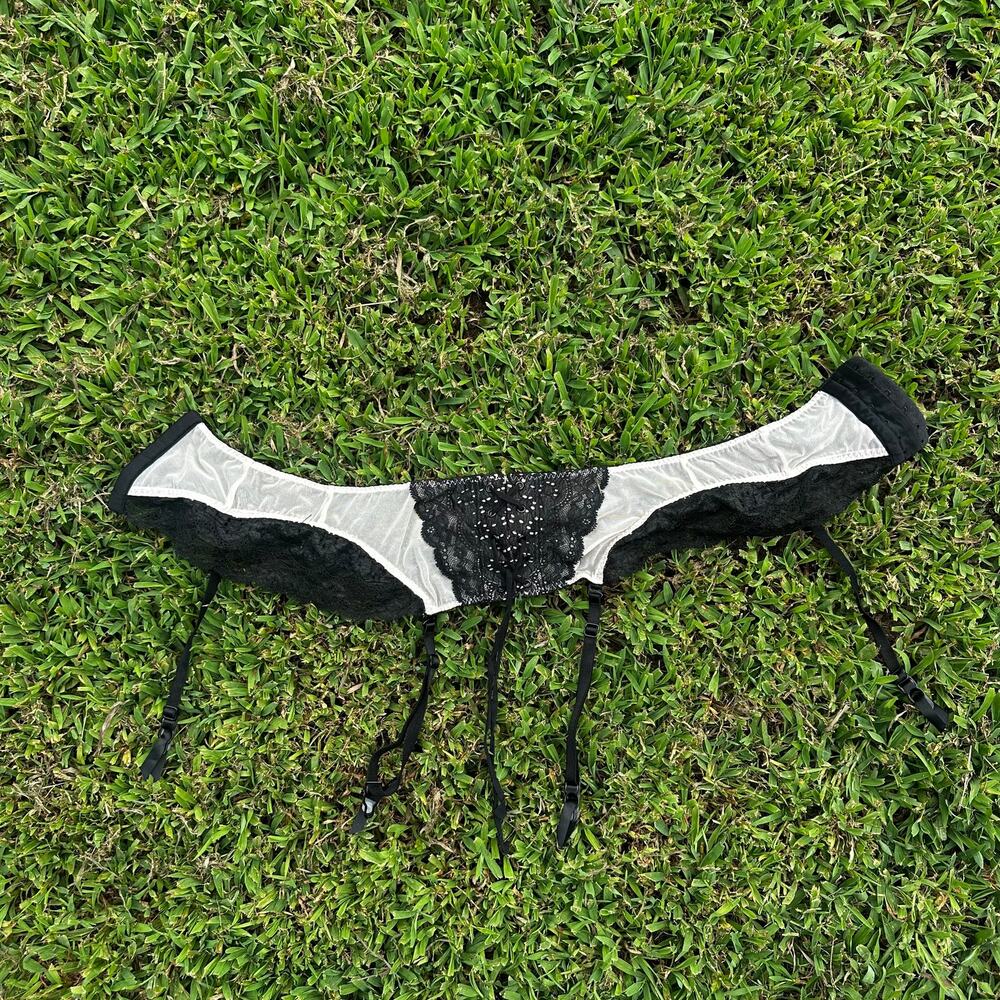 Victoria's Secret Black White Lace Mesh Garter Belt XS Corset Lingerie